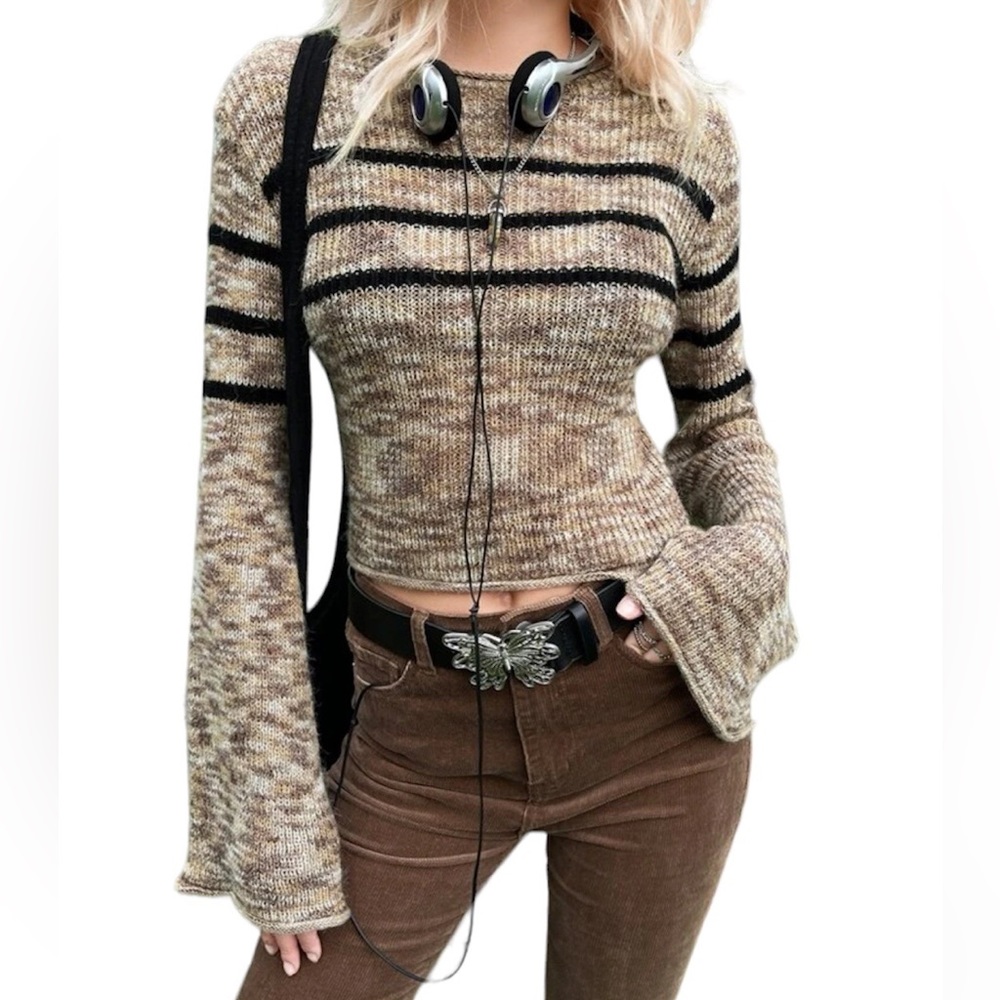 grunge trumpet sleeve sweater
